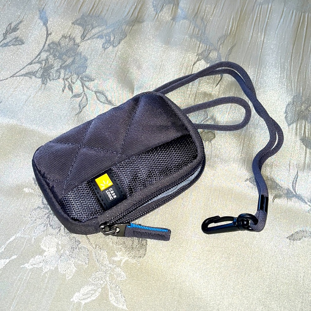 Case Logic small padded phone or camera case